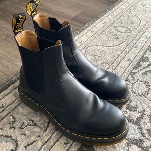 Dr Martens Chelsea Leather Boot
